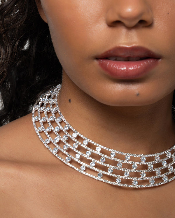 ECHO CHOKER SILVER AND WHITE